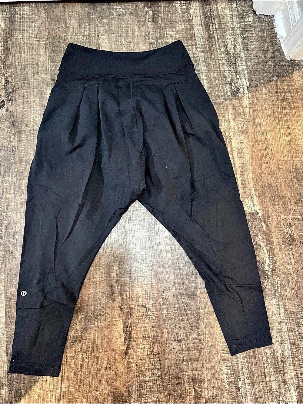 lululemon Om Pant Black Tapered Pants Size 6